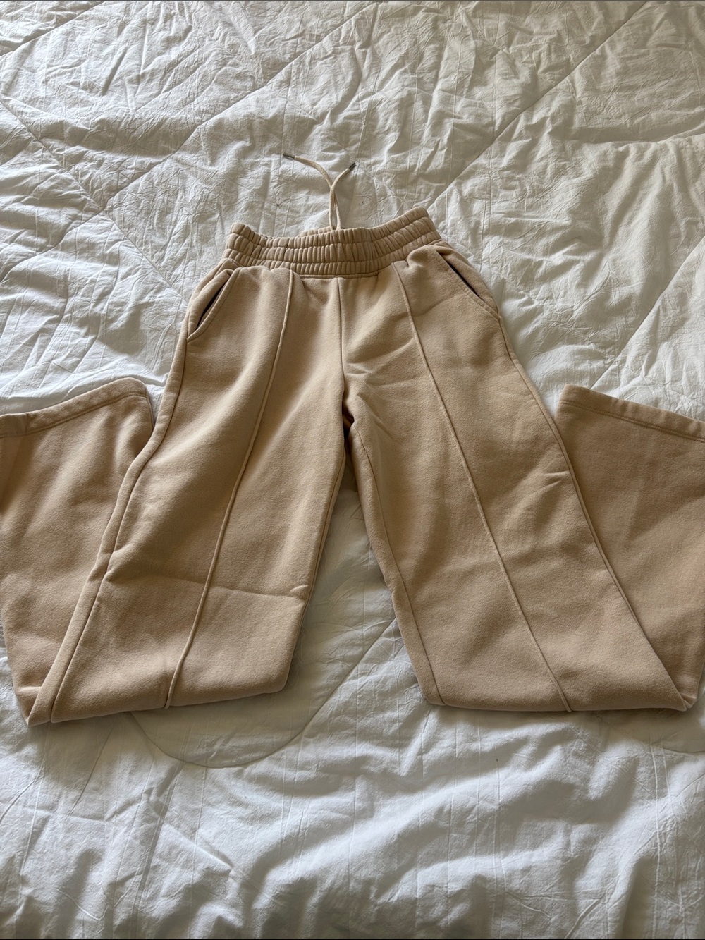 Dynamite cream sweatpants - Picture 2 of 6